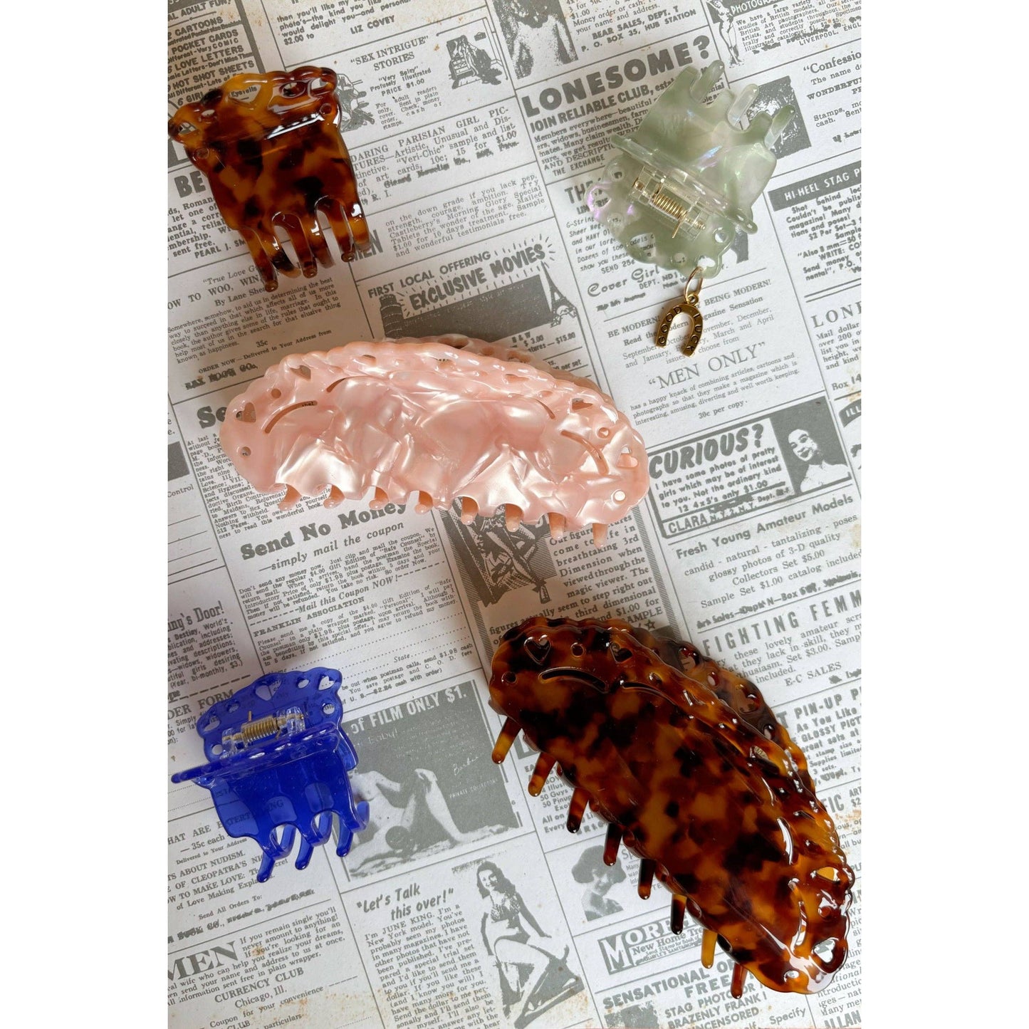 Lace Claw Mini