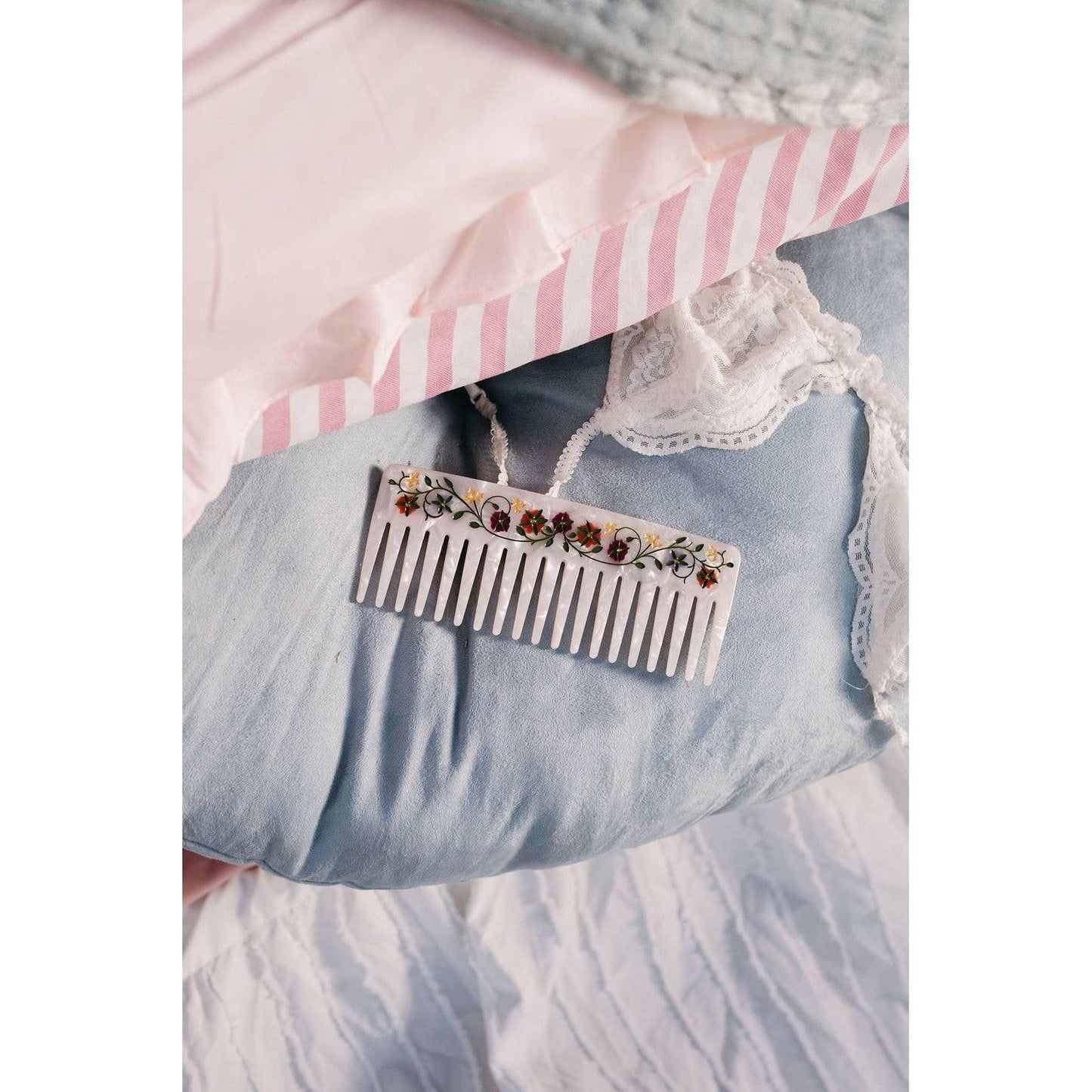 Manuscript Border Comb