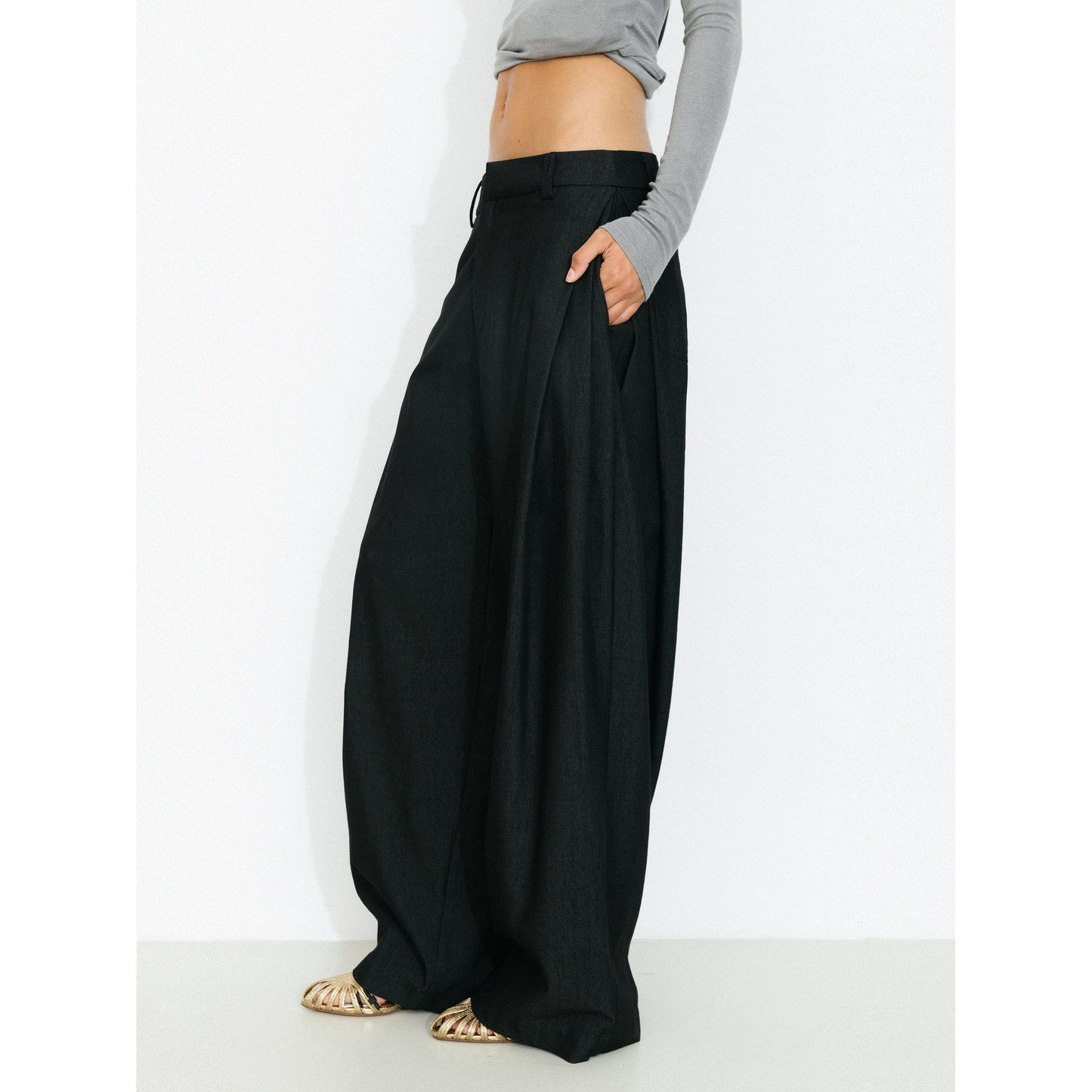 Wide-Leg Tapered Tailored Trousers
