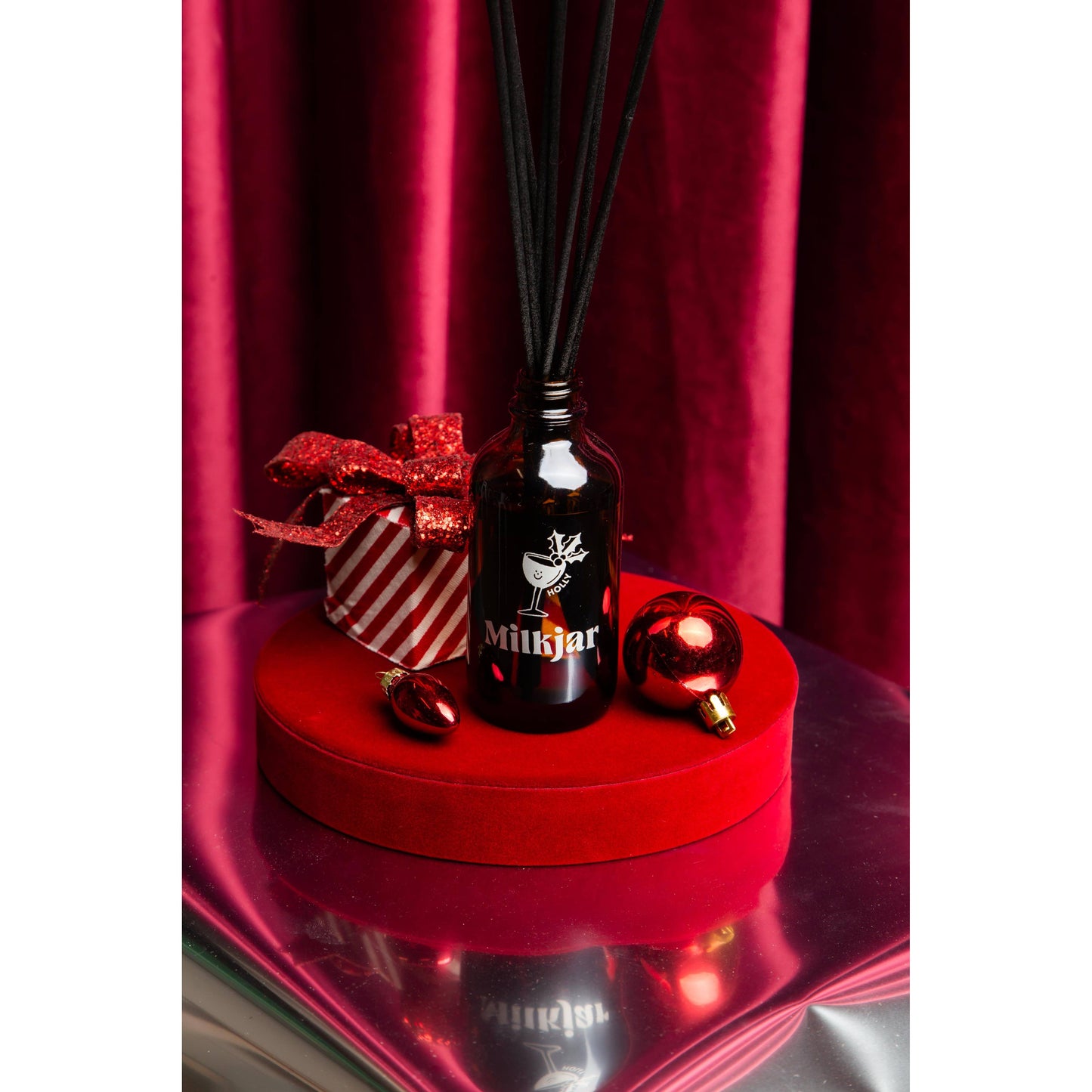 Holly - Cranberry, Clove & Pine 4oz Reed Diffuser