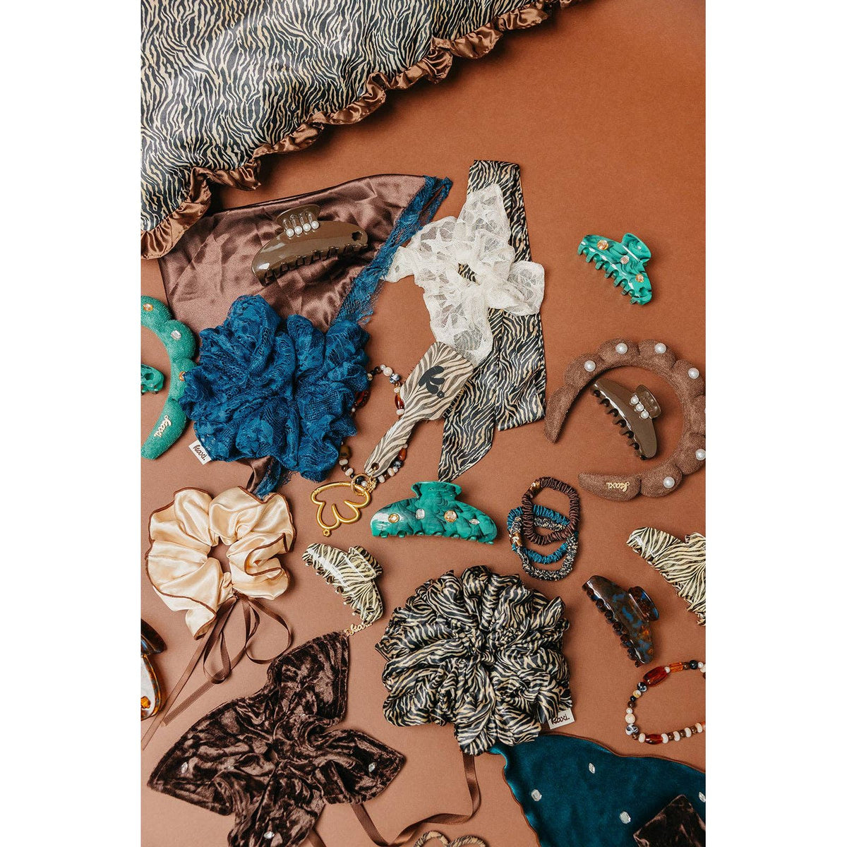 KAXI Cream Scrunchie