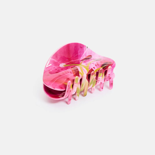 Suki Claw in Lily