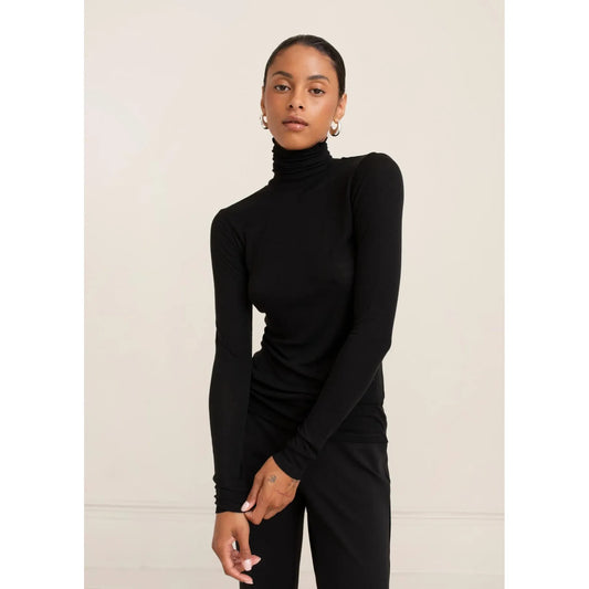 Eva Turtle Neck