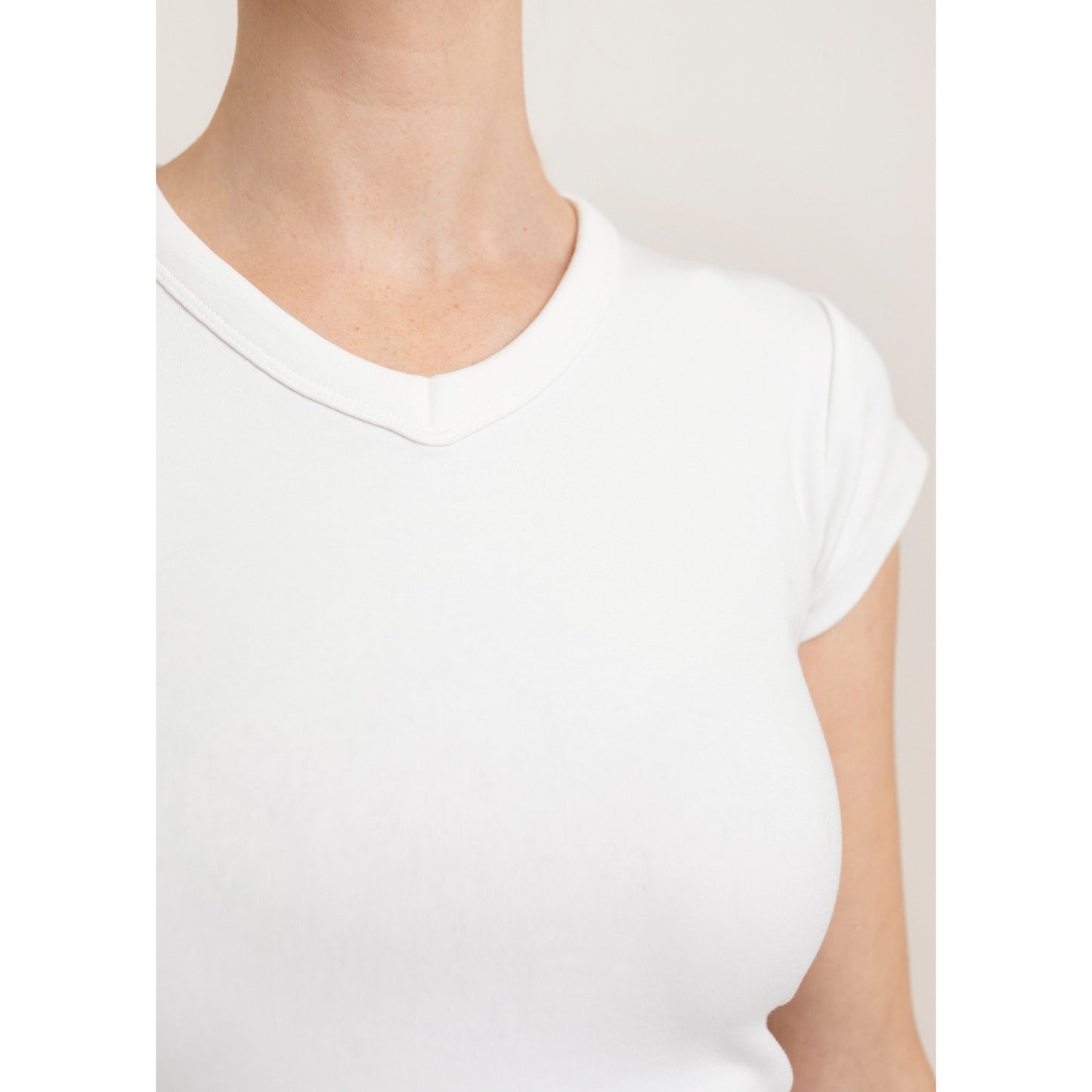 Suzy High V-Neck