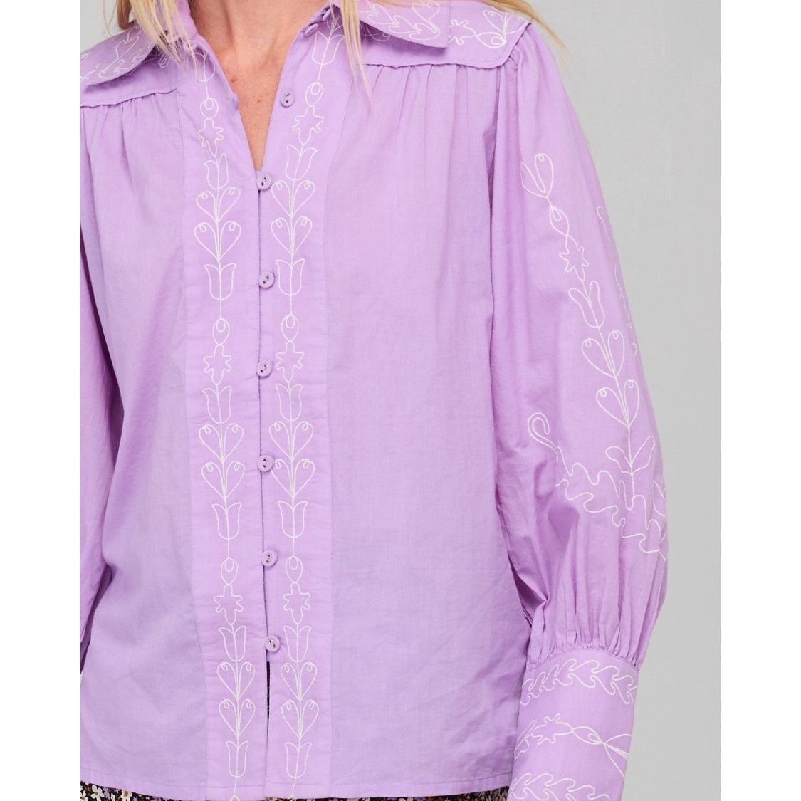Yuna Shirt Embroidered 