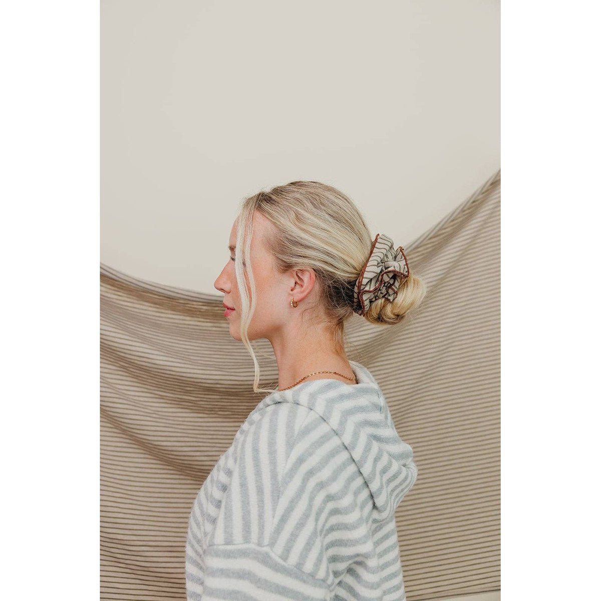 STRIPED CORSET SCRUNCHIE