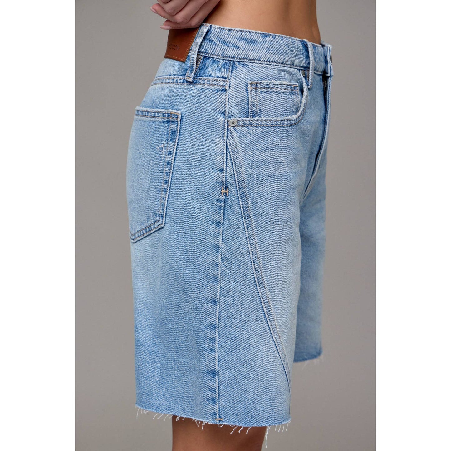 Medium Wash Baggy Short